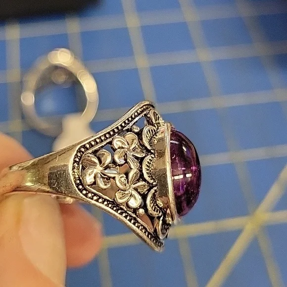 Silver and Purple Ring - Picture 2 of 6